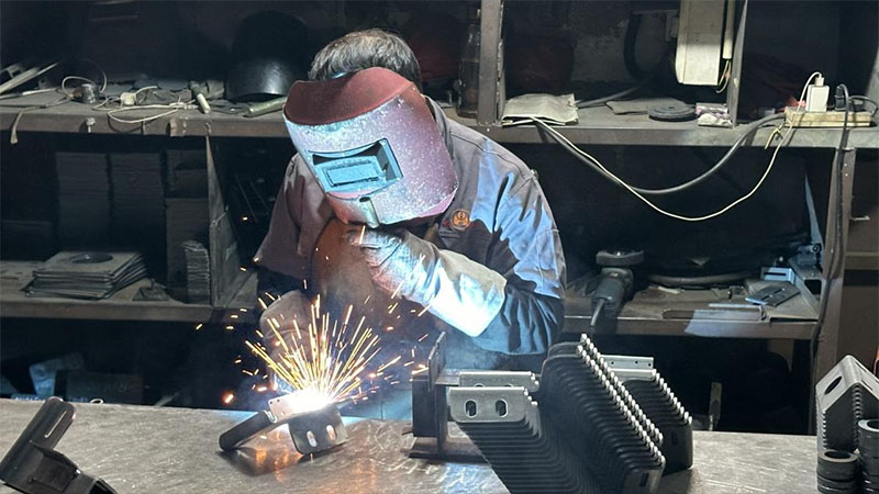 Tecnologia e servizi personalizzati inaugurano un nuovo apice di elaborazione in lamiera